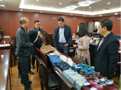 大連國家廣告產(chǎn)業(yè)園相關(guān)負責(zé)人赴六盤水交流小資源 - 快訊 - 華財網(wǎng)-關(guān)注互聯(lián)網(wǎng)金融